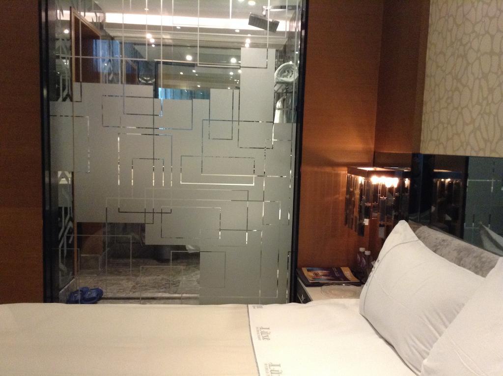 Shenzhen Baoan Luxe Manor Hotell Exteriör bild